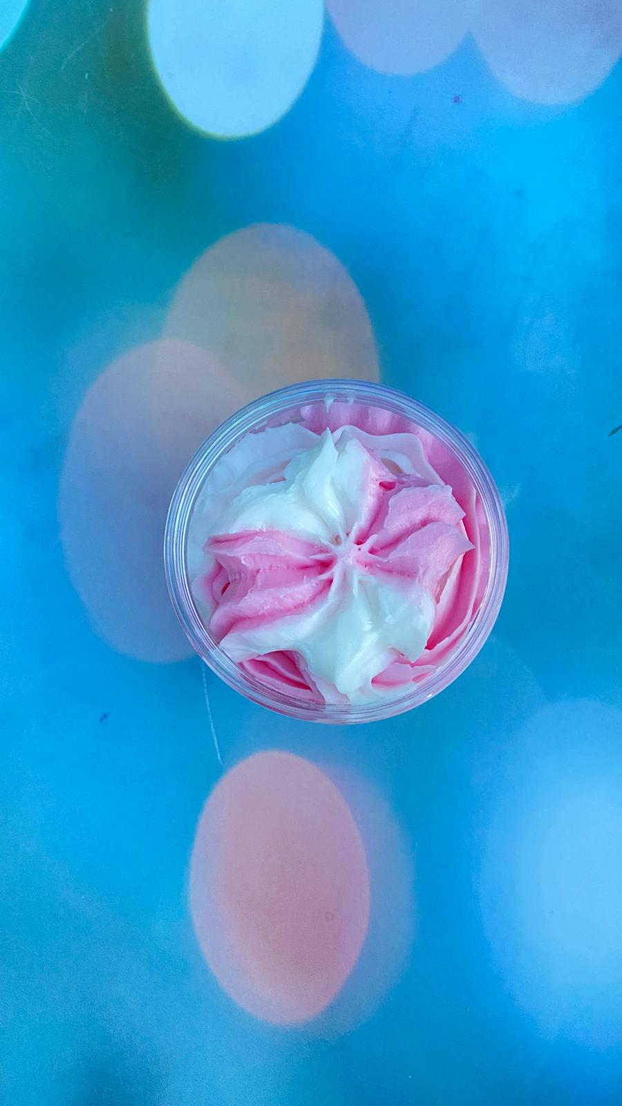 بستنی بدن سادور هلو و عسل گالری فیورا