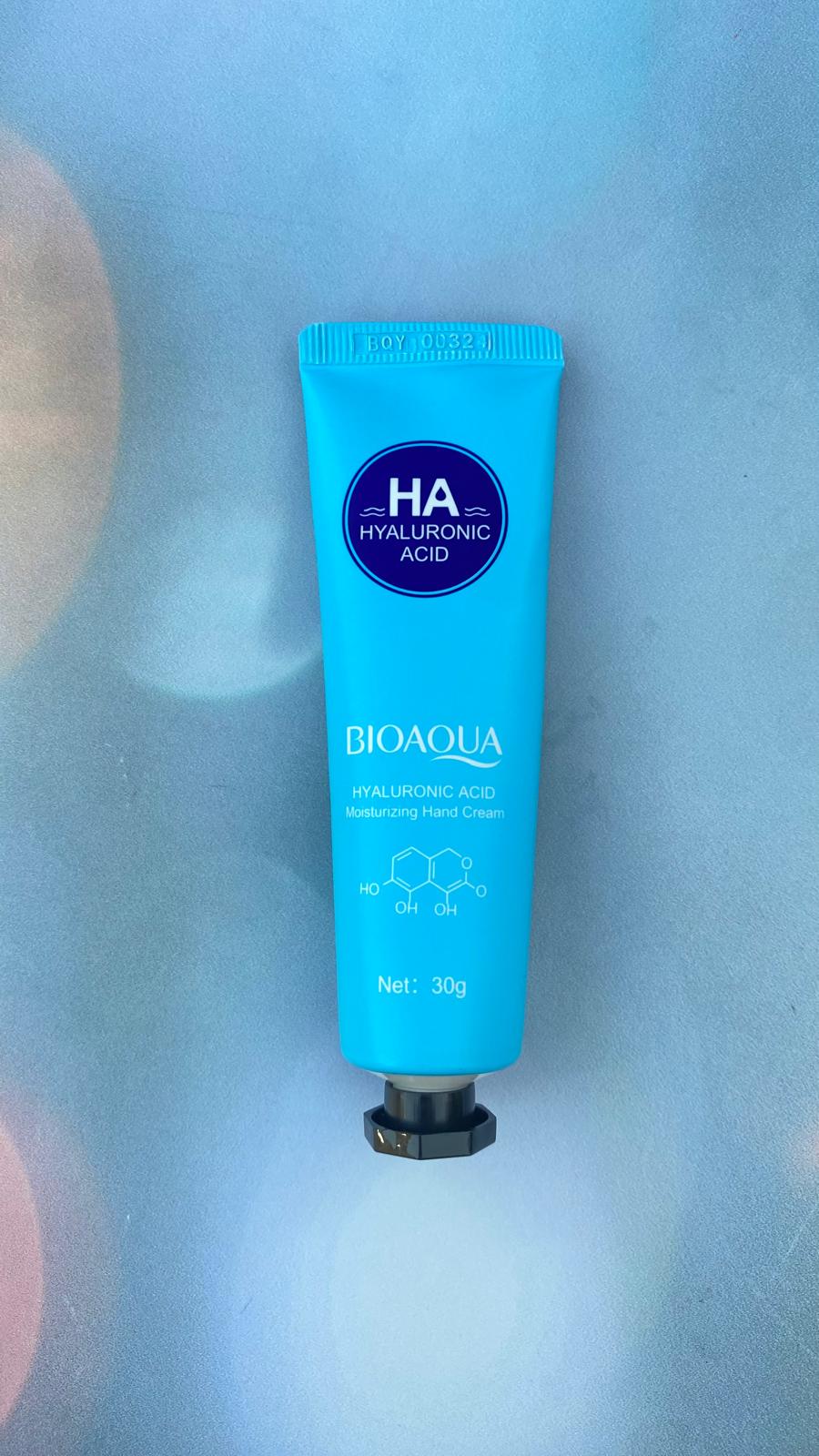 کرم دست مرطوب کننده