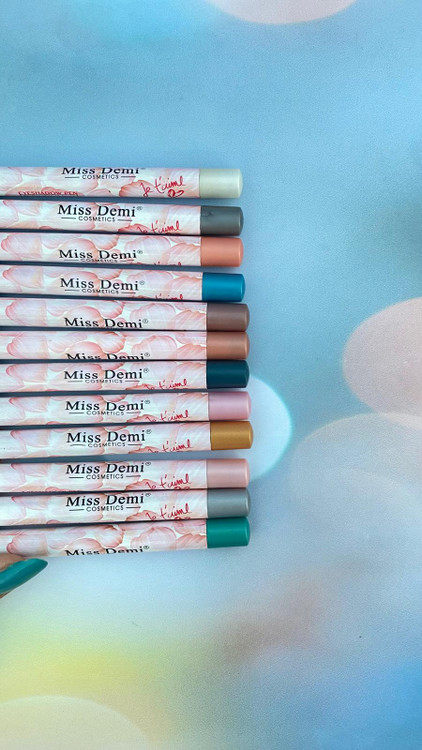 سایه مدادی میس دمی Miss Demi